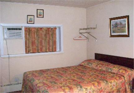 Hillside Inn Пембрук Екстериор снимка